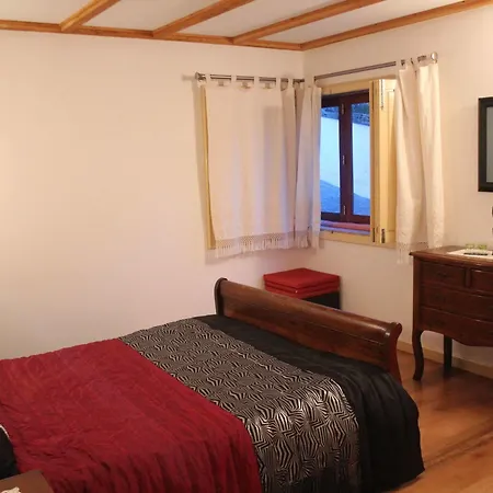 Casa De Tapadeiro *